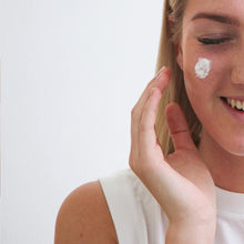 Laden Sie das Bild in den Galerie-Viewer, Astion Pharma Face Cure